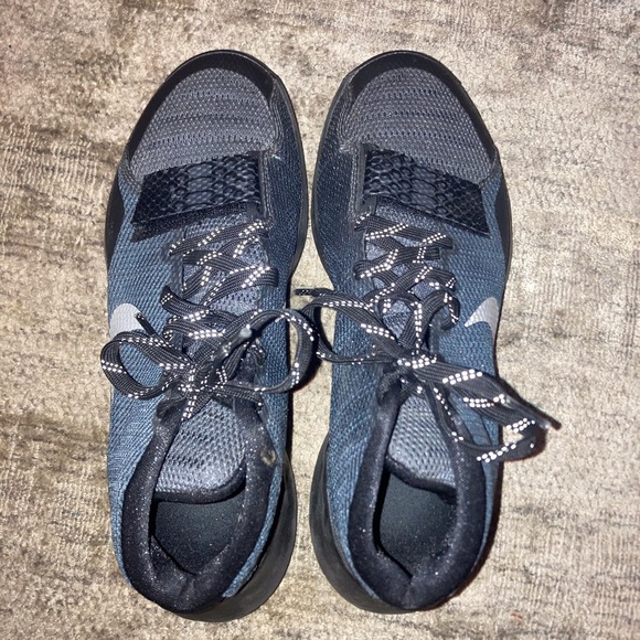 UGC MENS NIKE KD TREY 5 III VELCRO & LACED BLACK ANTHRACITE GYM SHOE - Picture 5 of 10